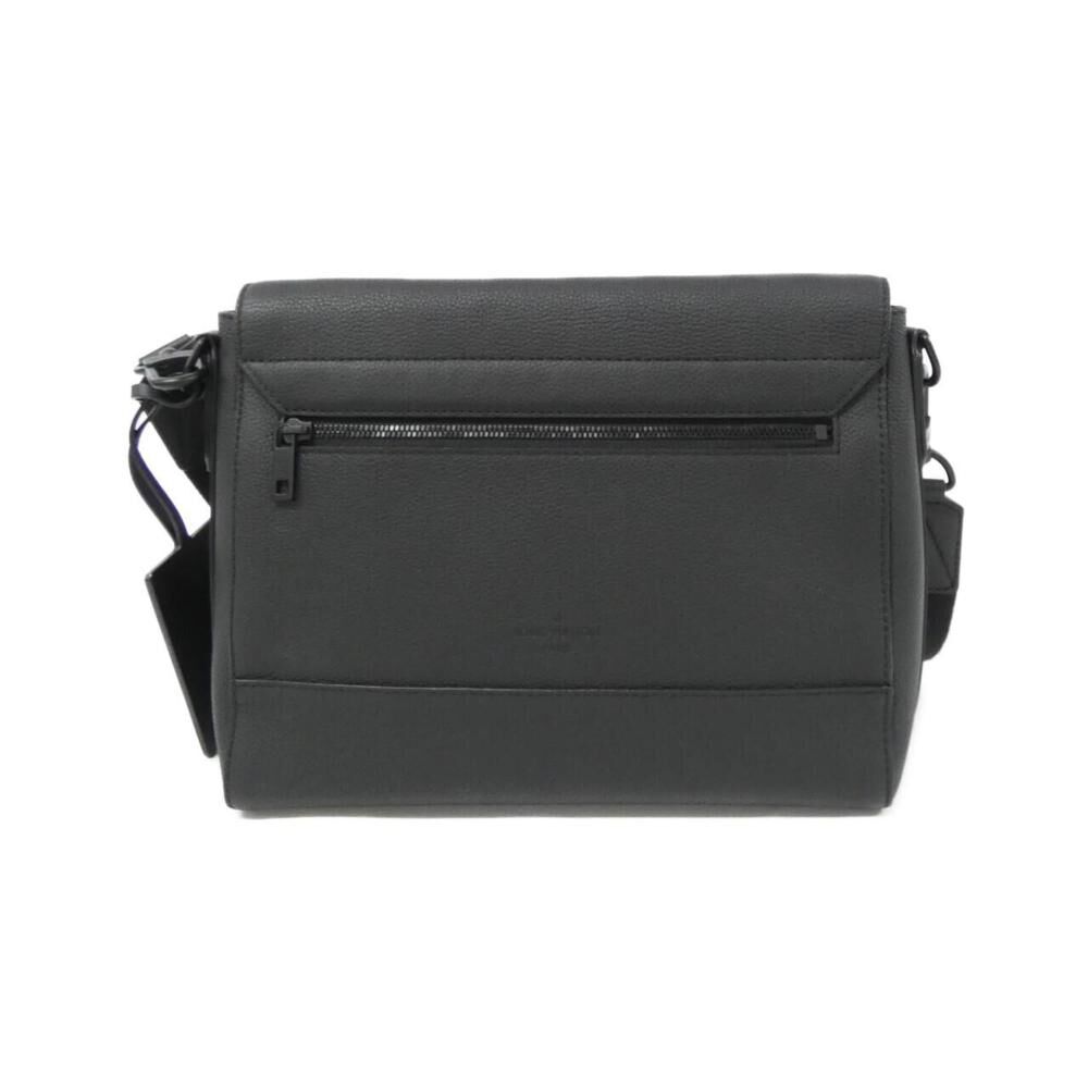 Louis Vuitton Messenger
