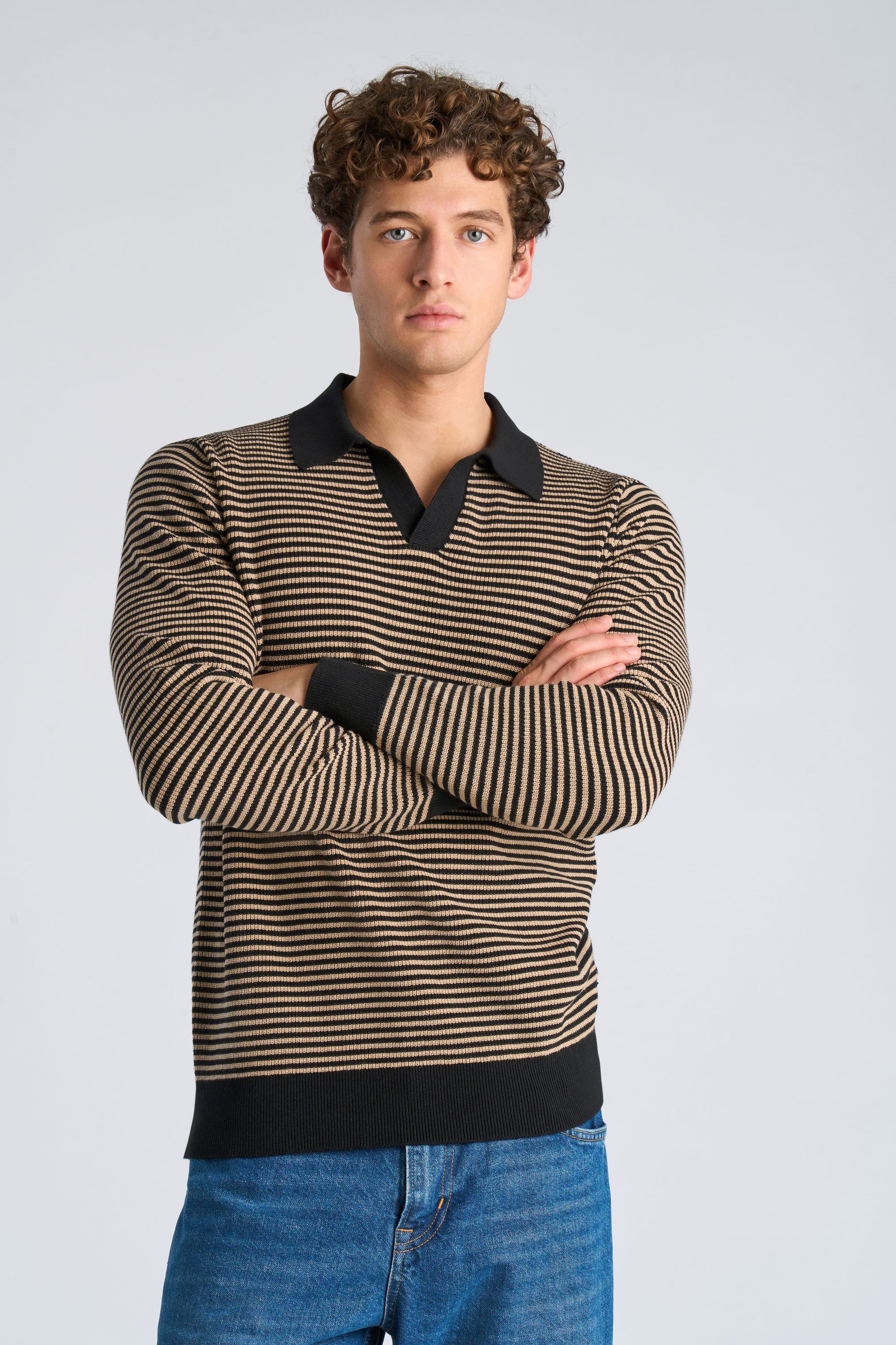 Recycled v-neck polo knit L/S