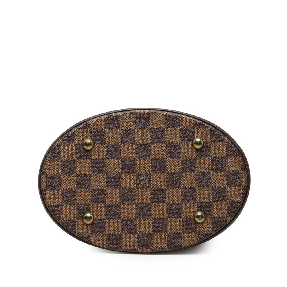 Louis Vuitton Marais