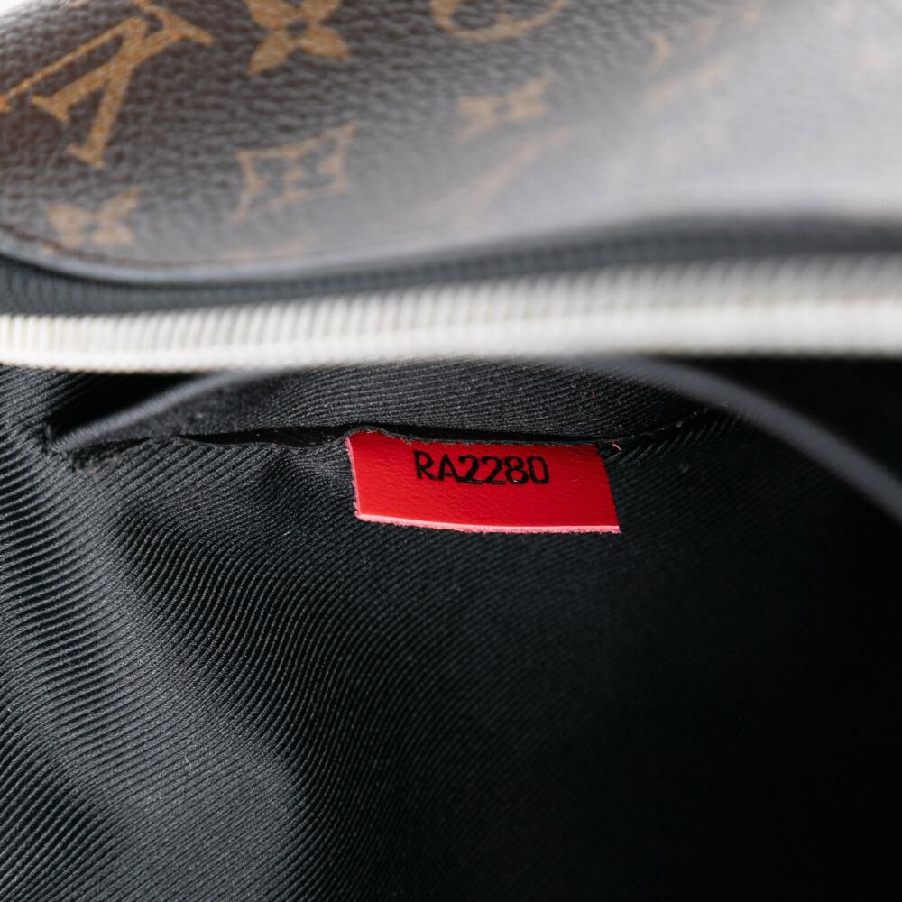 Louis Vuitton Clutch