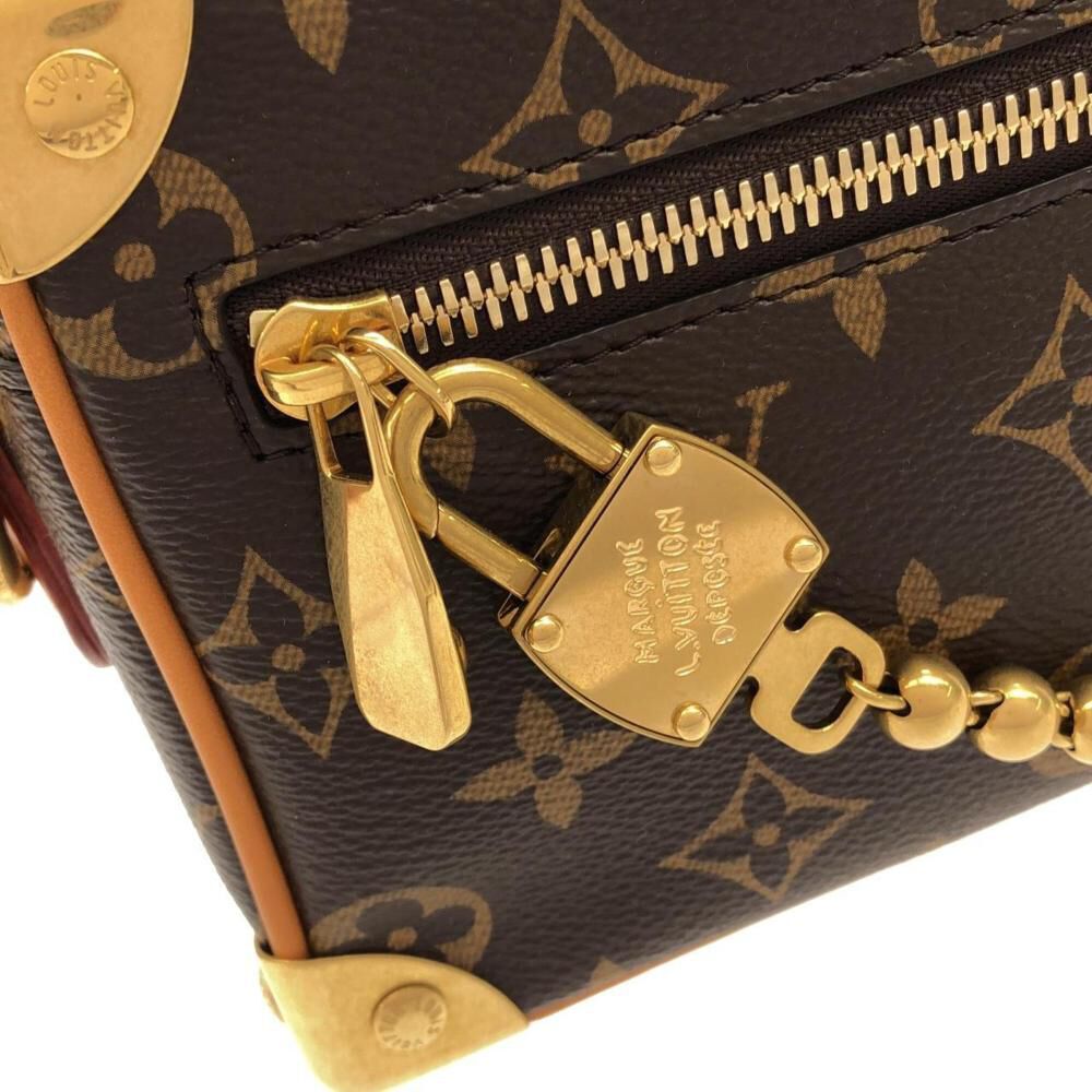 Louis Vuitton Shoulder Bags