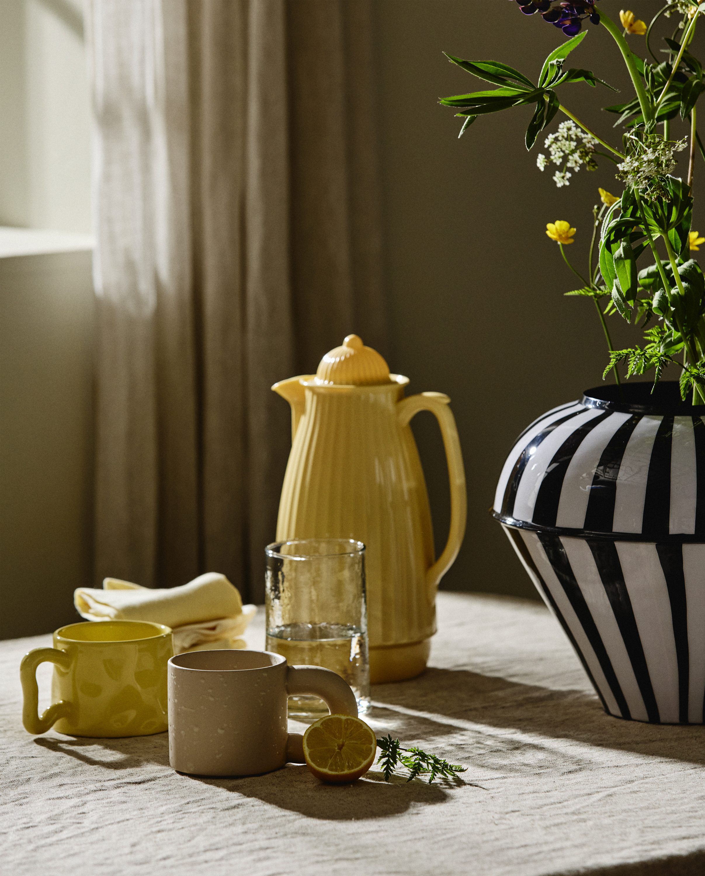 CARVI Thermos Jug - yellow