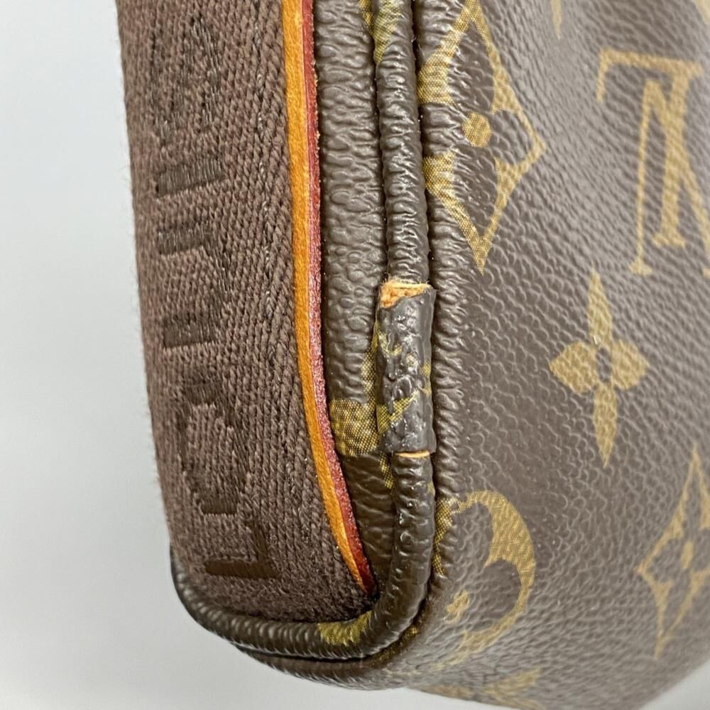 Louis Vuitton Shoulder Bags
