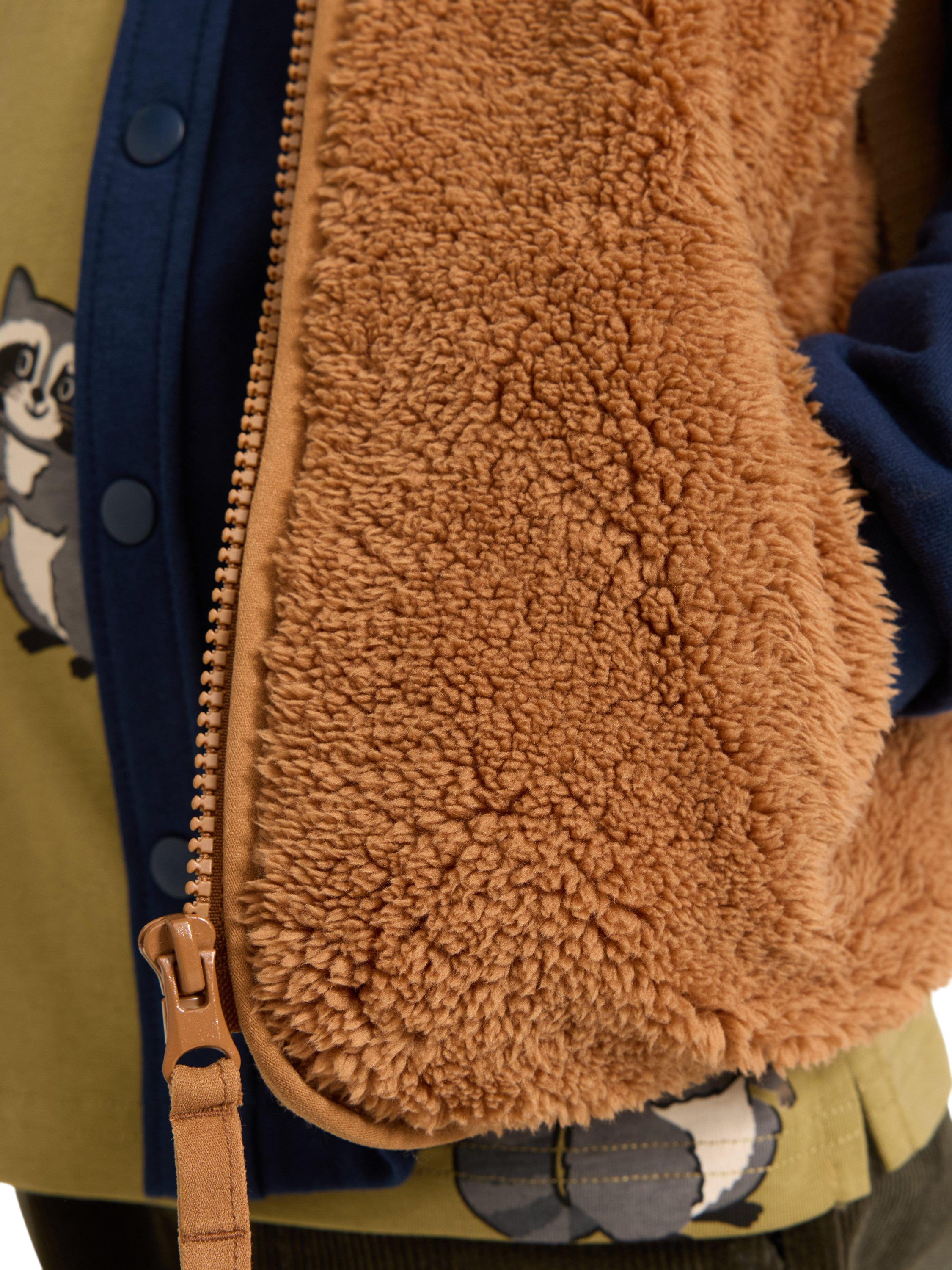 V&auml;st i pile med dragkedja och fick