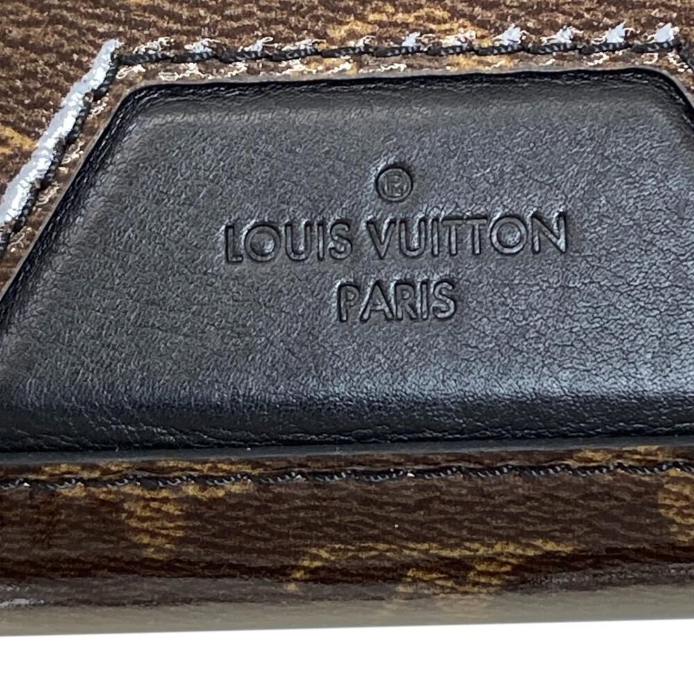 Louis Vuitton Shoulder Bags