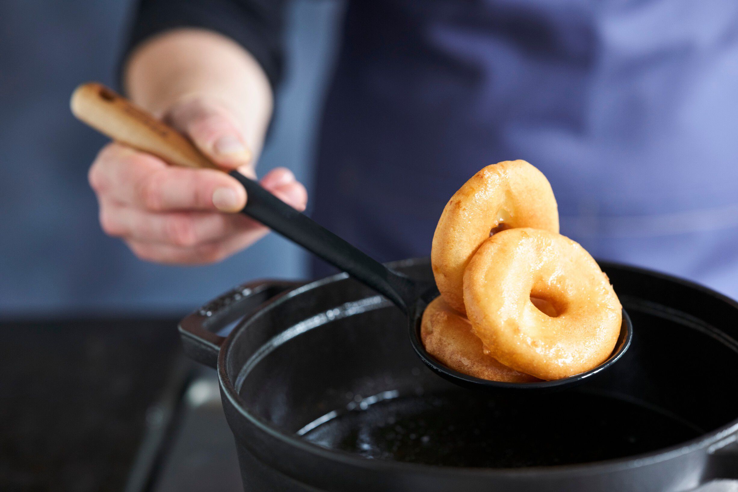 La Cocotte Gryta Djup 24 cm / 4,75 l, Rund, Svart, Gjutj&auml;rn