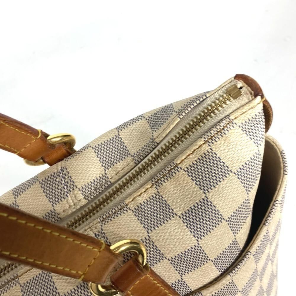 Louis Vuitton Totally
