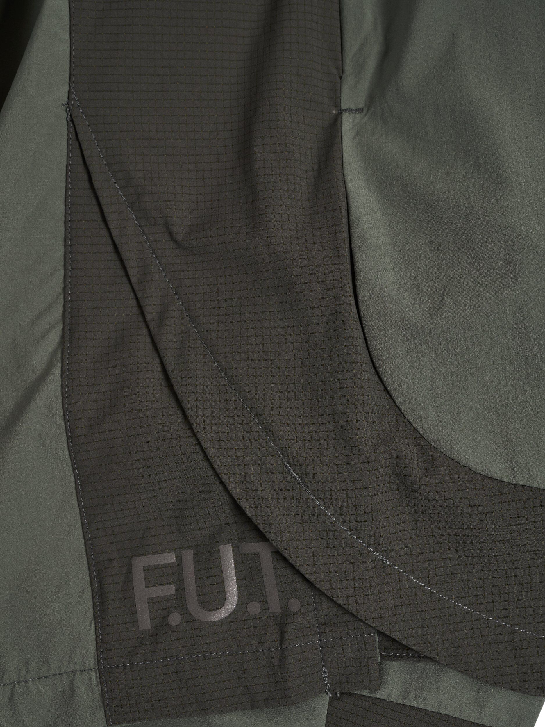 HALO DIVISION SHORTS