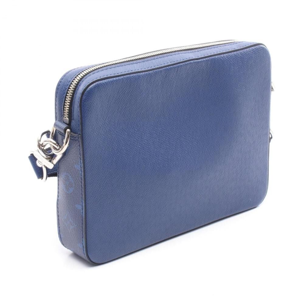 Louis Vuitton Clutch