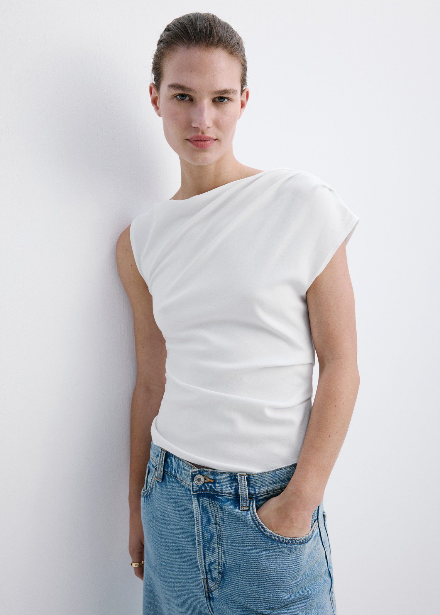 Asymmetric ruched top