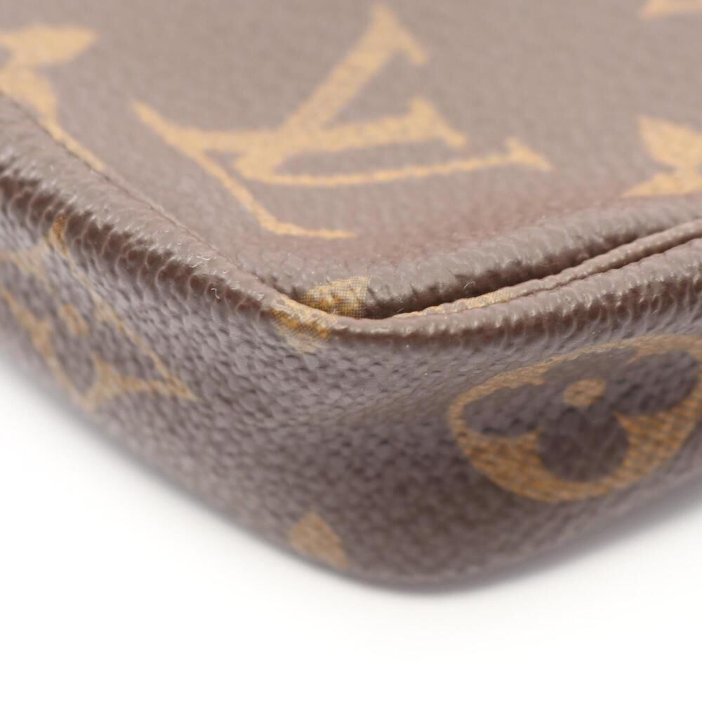 Louis Vuitton Pochette Accessoires