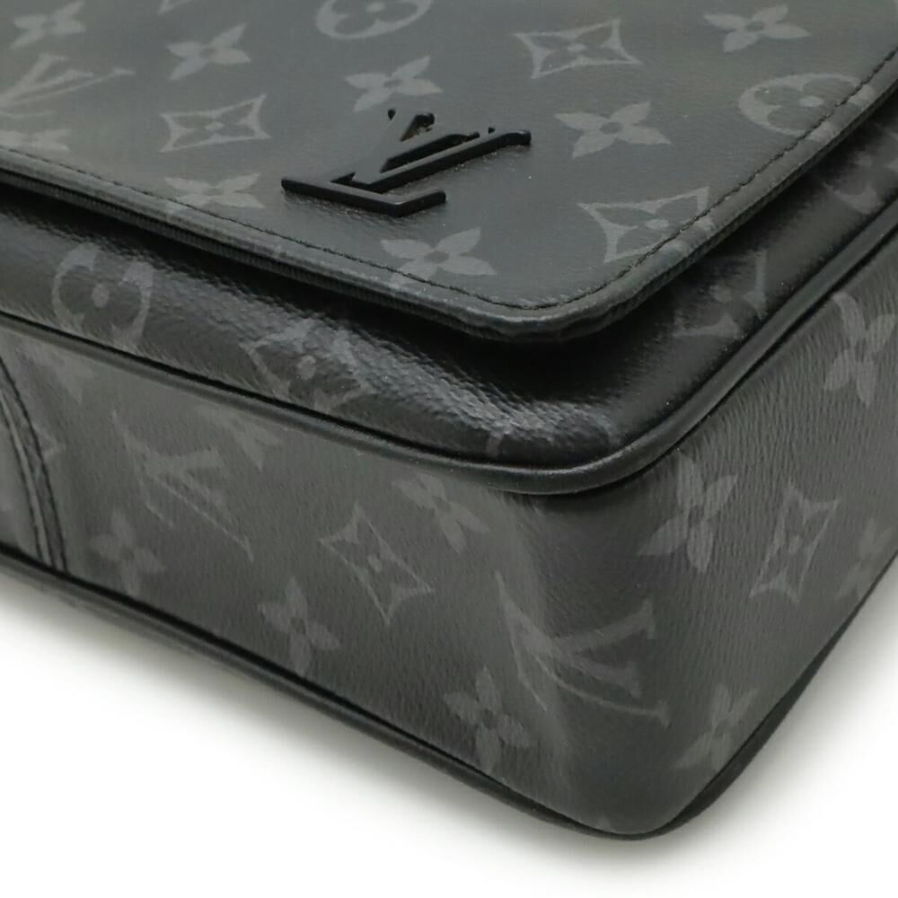 Louis Vuitton District