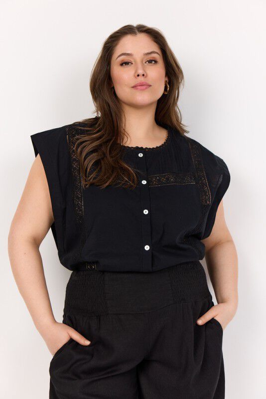 Kort&auml;rmade blusar