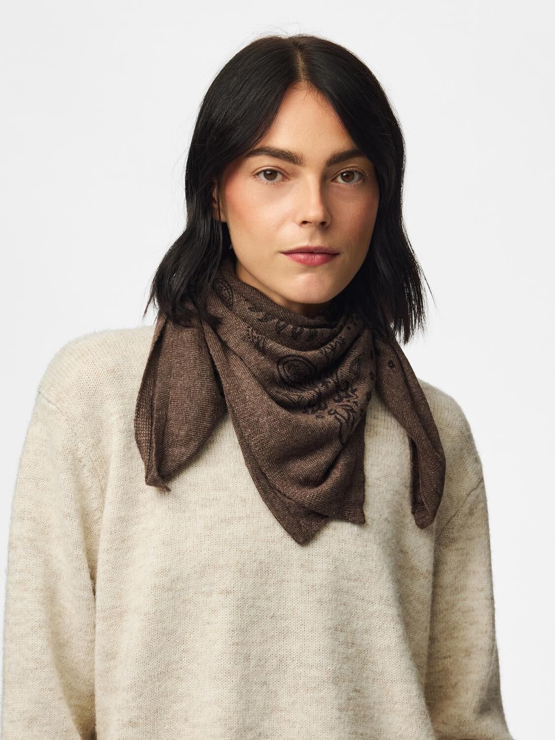 PCNOVIS SMALL SQUARE SCARF NOOS