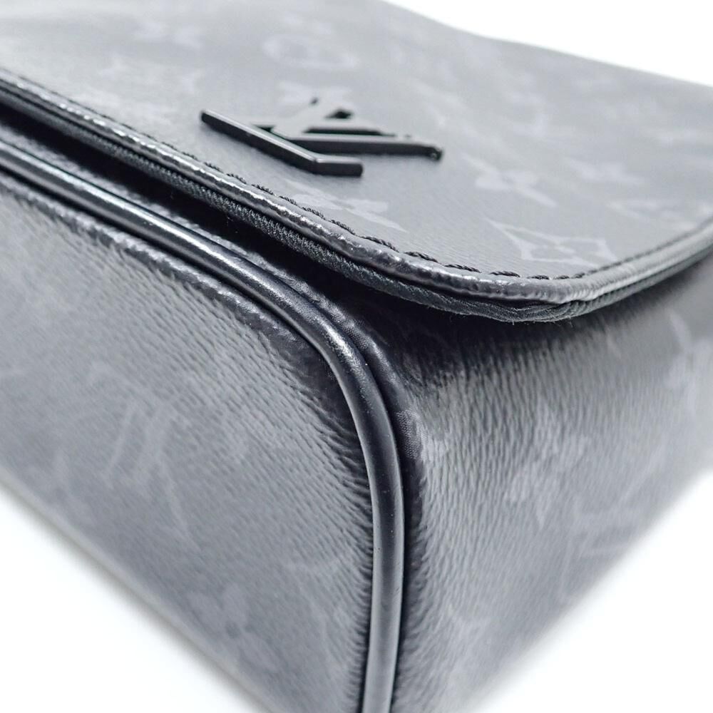 Louis Vuitton District