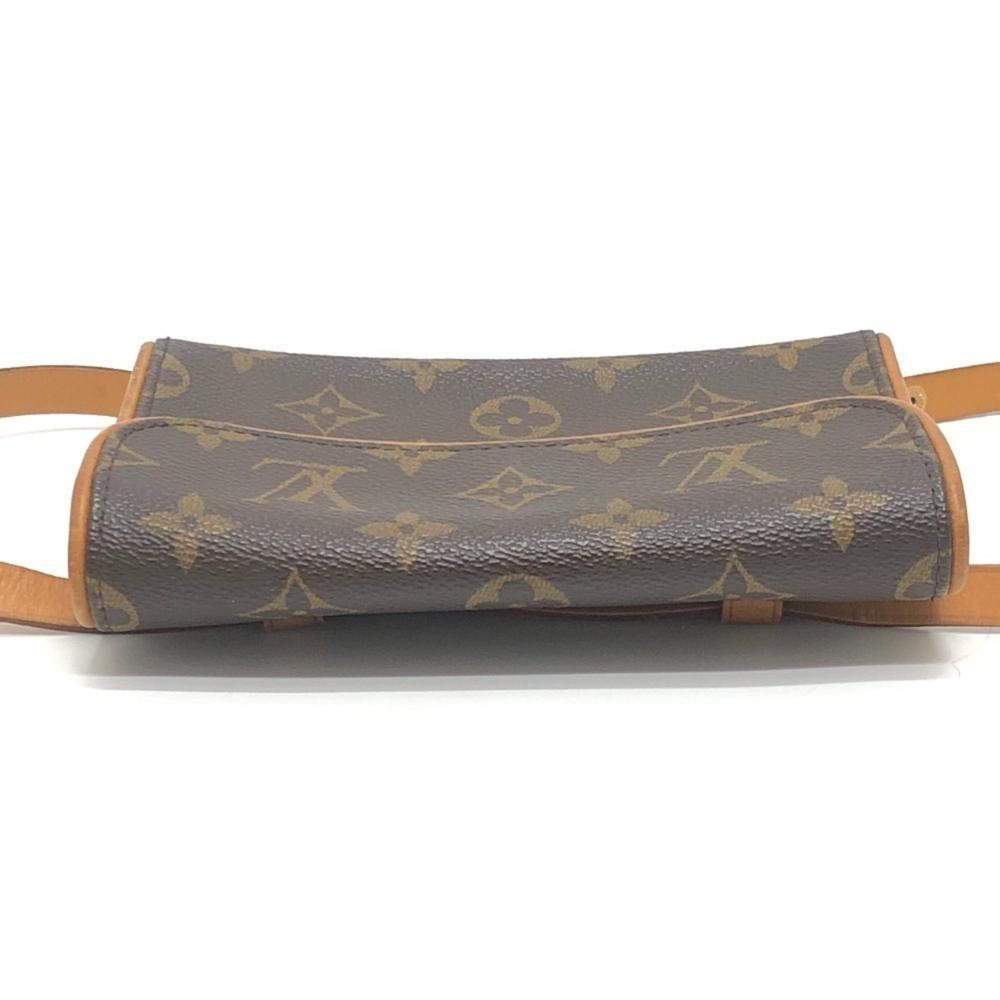 Louis Vuitton Clutch
