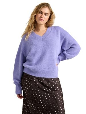 Strikket V-hals tr&oslash;je med en afslap