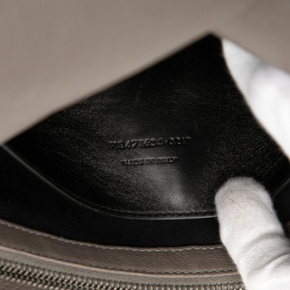 Yves Saint Laurent Shoulder Bag