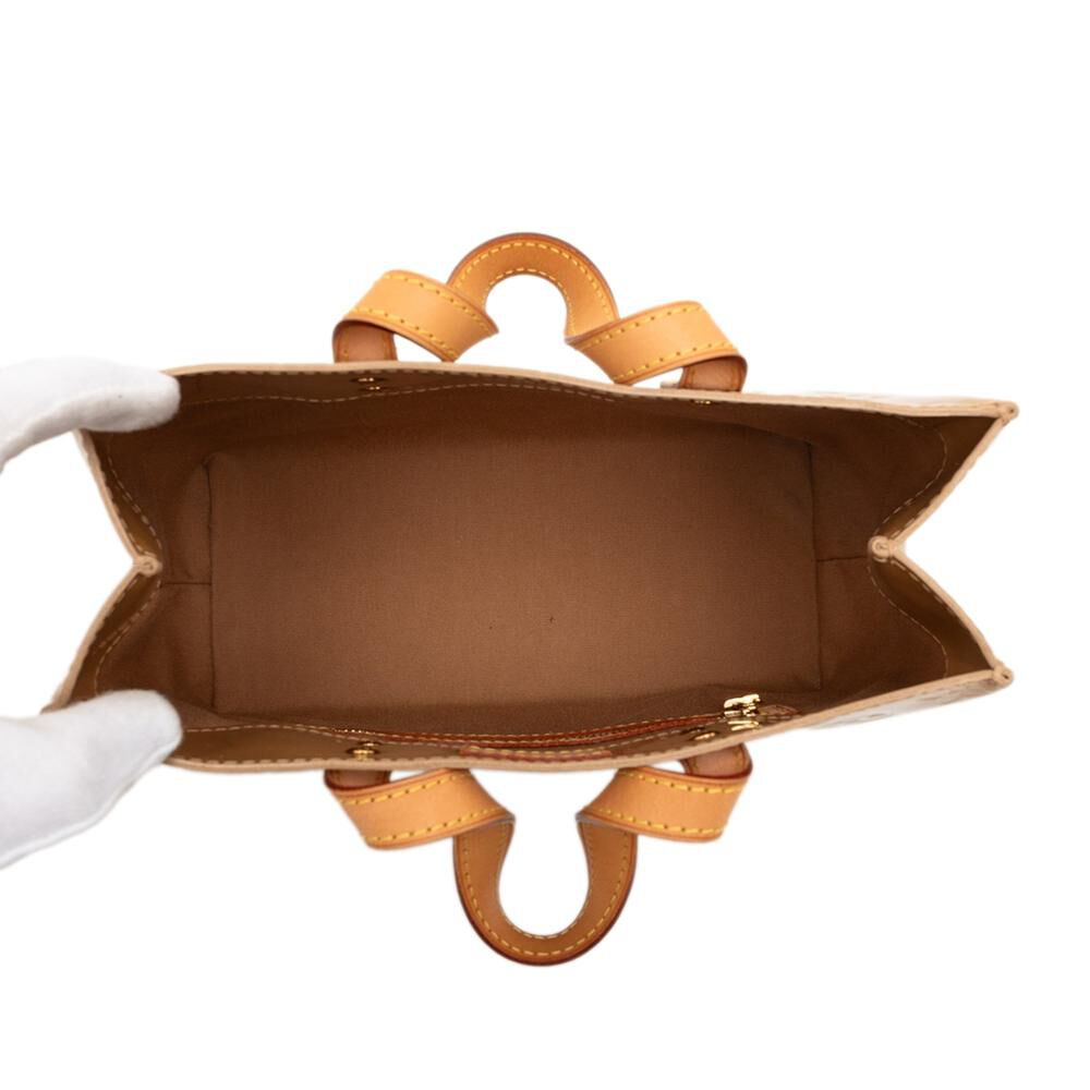 Louis Vuitton Reade