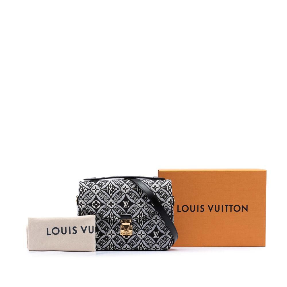 Louis Vuitton Pochette M&eacute;tis