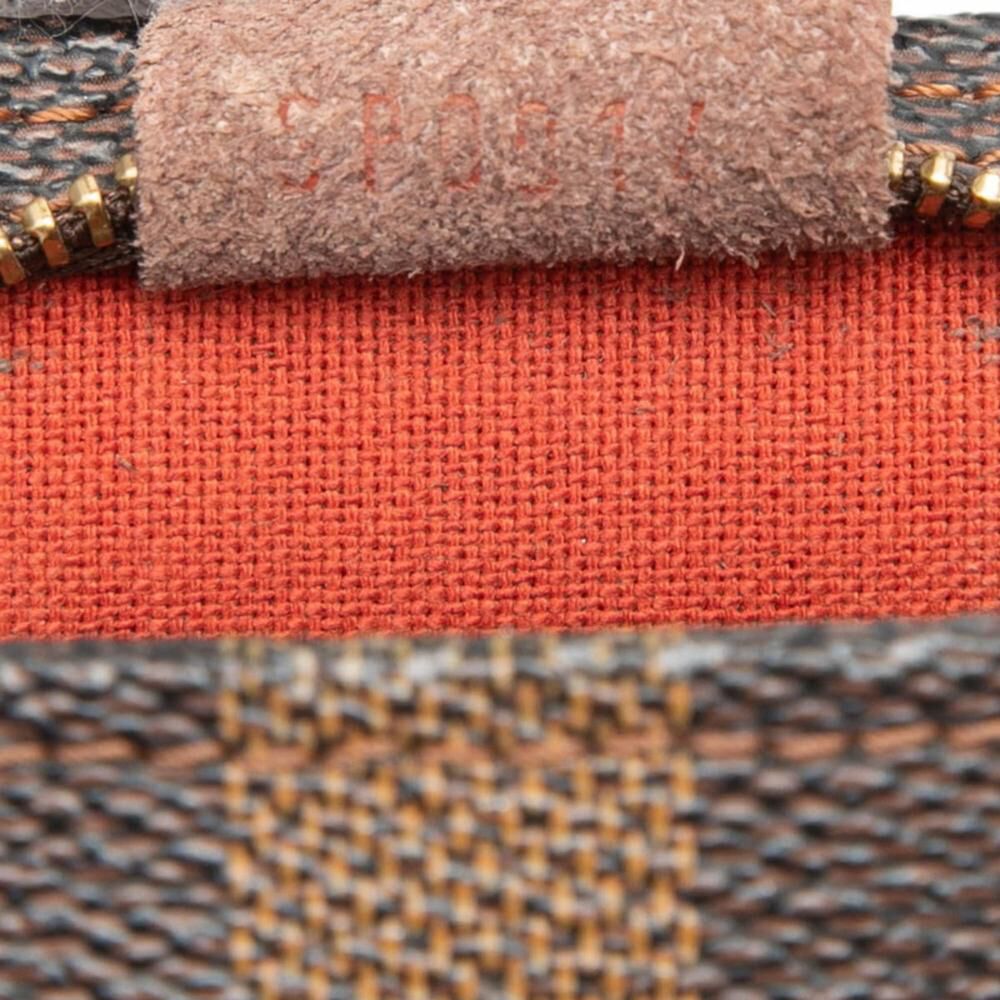Louis Vuitton Trousse Makeup