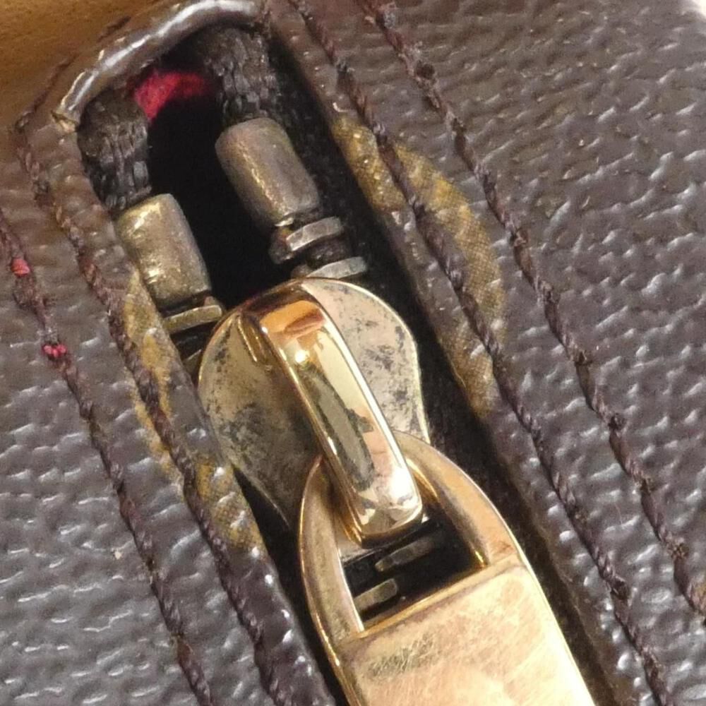 Louis Vuitton Croissant