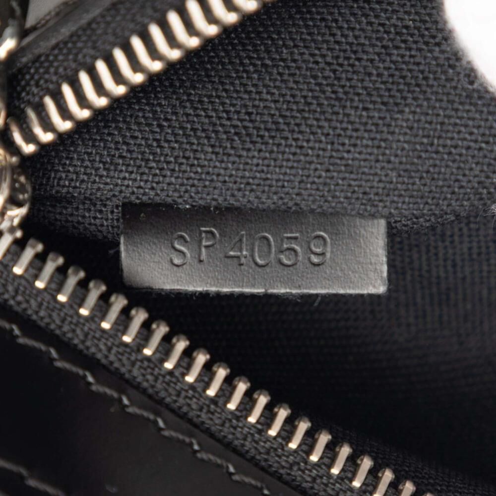 Louis Vuitton Messenger