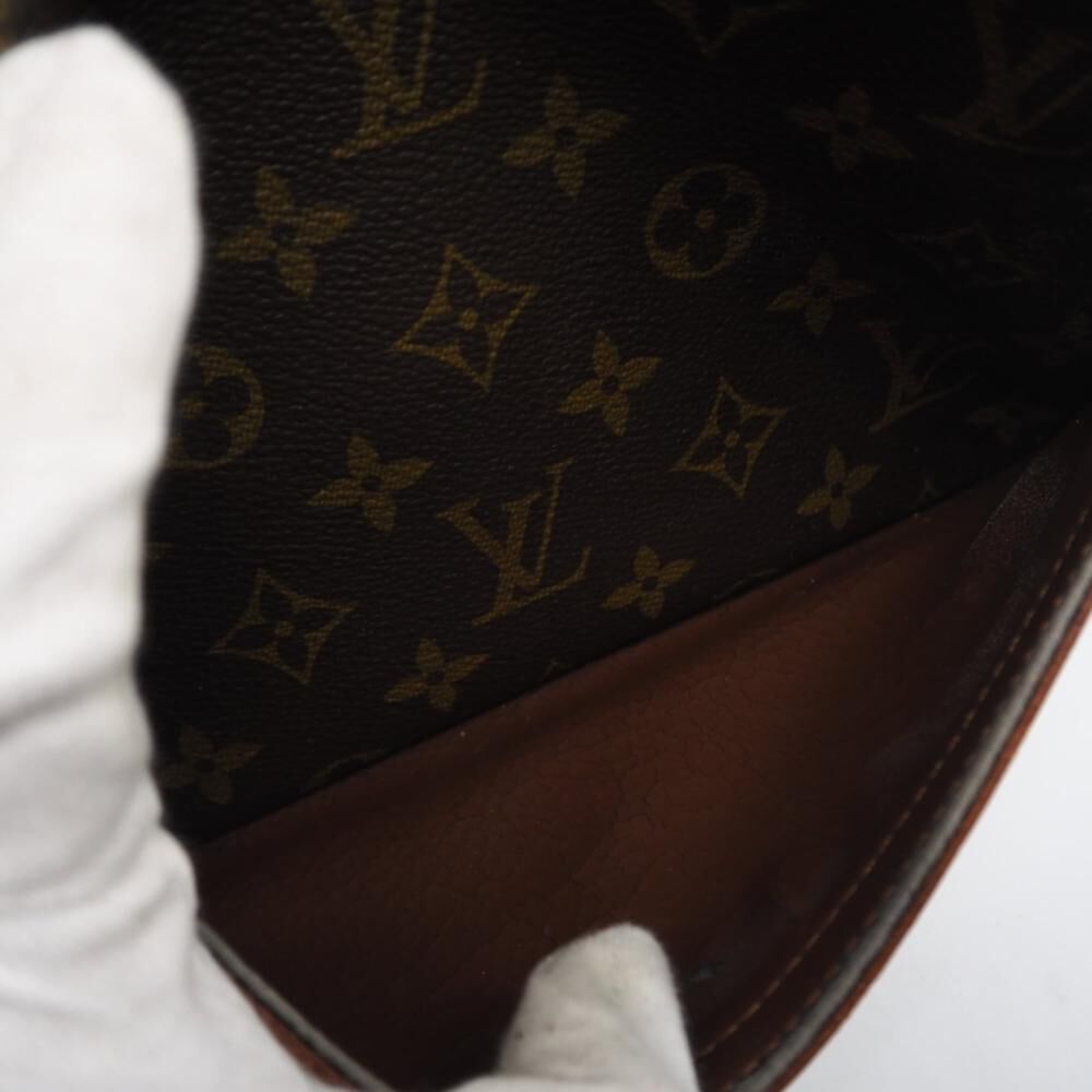 Louis Vuitton Clutch