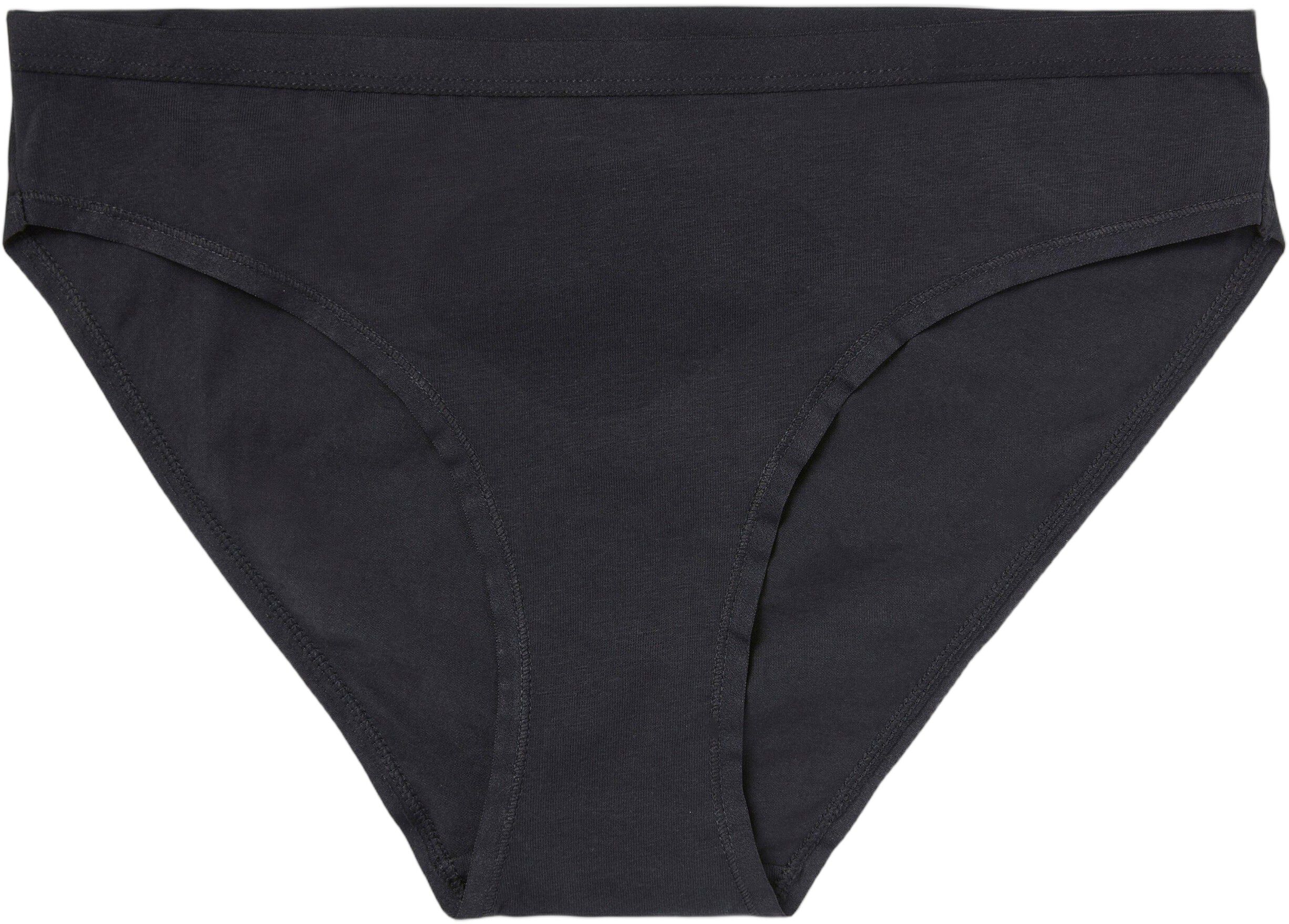 Bikinitrosor med normal midja