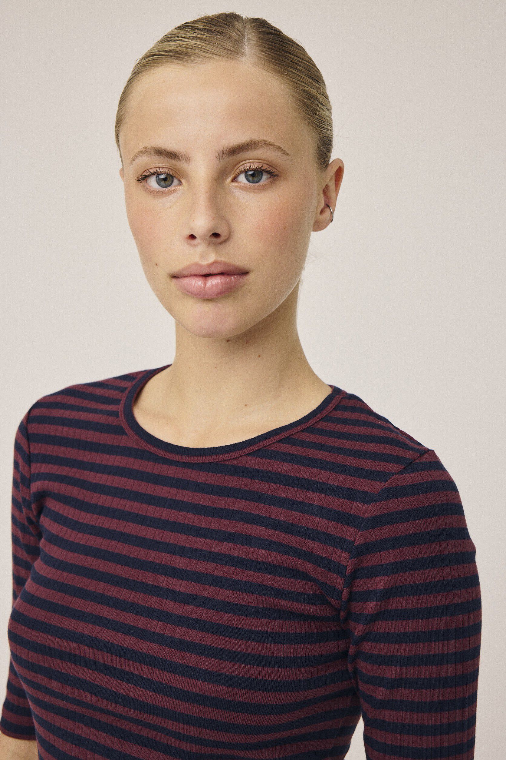 Milla 23 Short sleeve top - 100% Organic Cotton GOTS