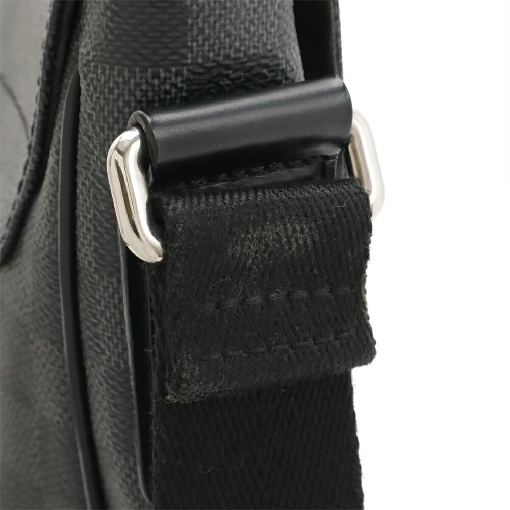 Louis Vuitton District