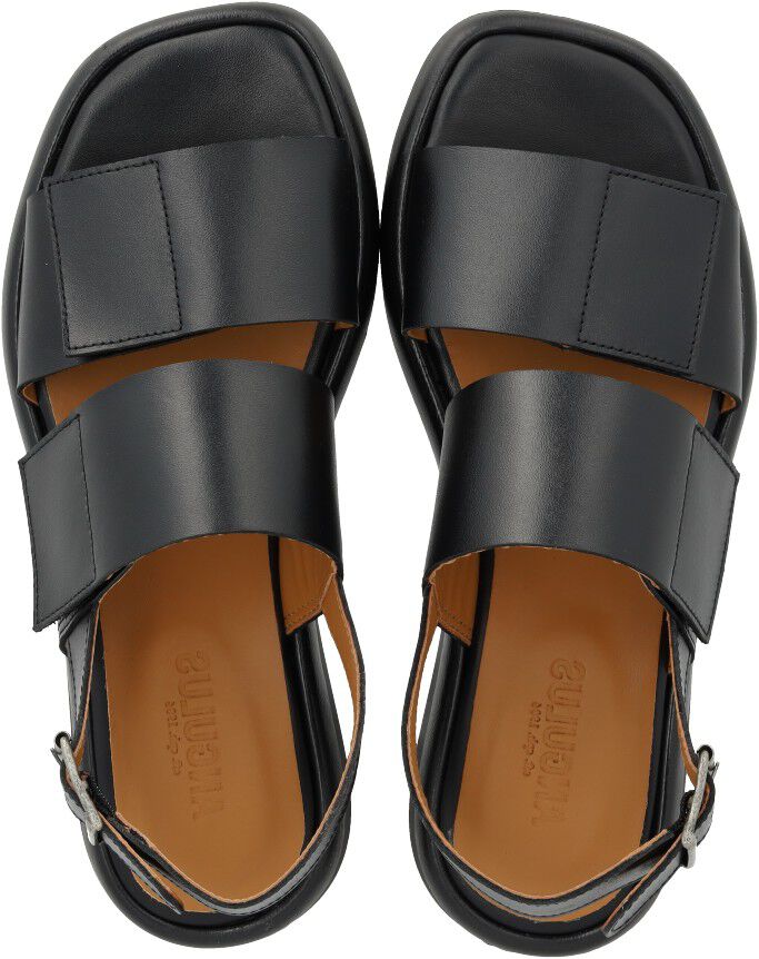 Sandal med justerbare velcroremme