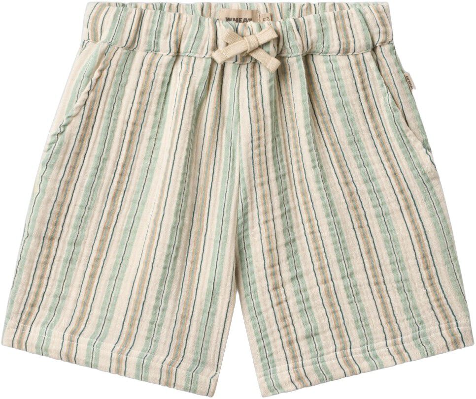 S&aelig;t med Skjorte og Shorts