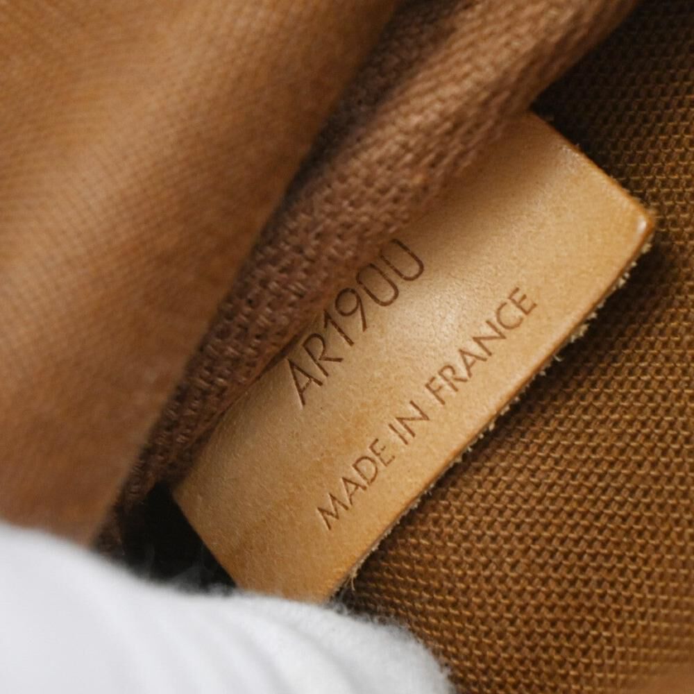 Louis Vuitton Saumur