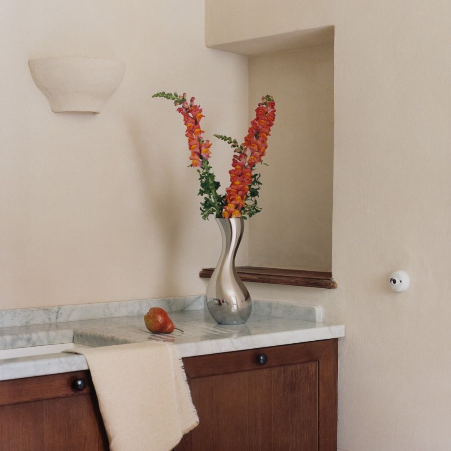 Cobra Vase