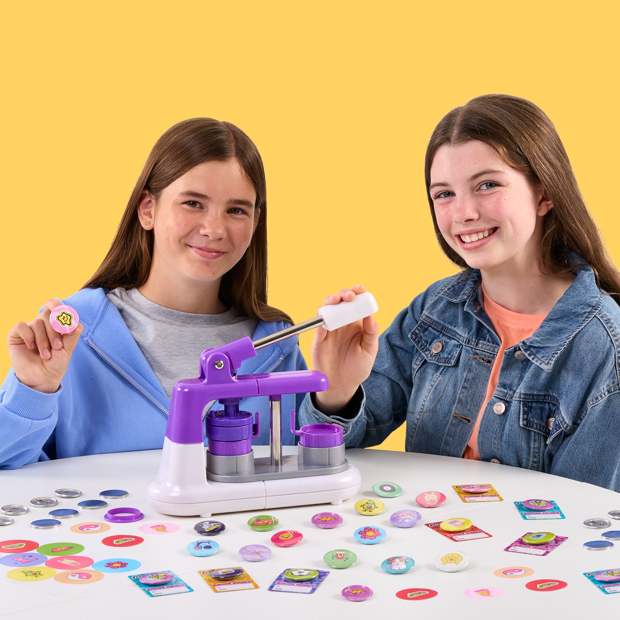 GIFTIE BADGE MAKER