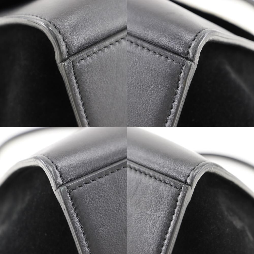 C&eacute;line Trapeze