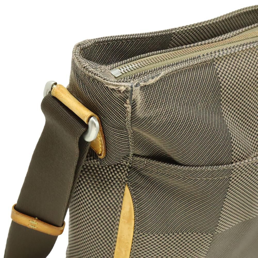 Louis Vuitton Messenger