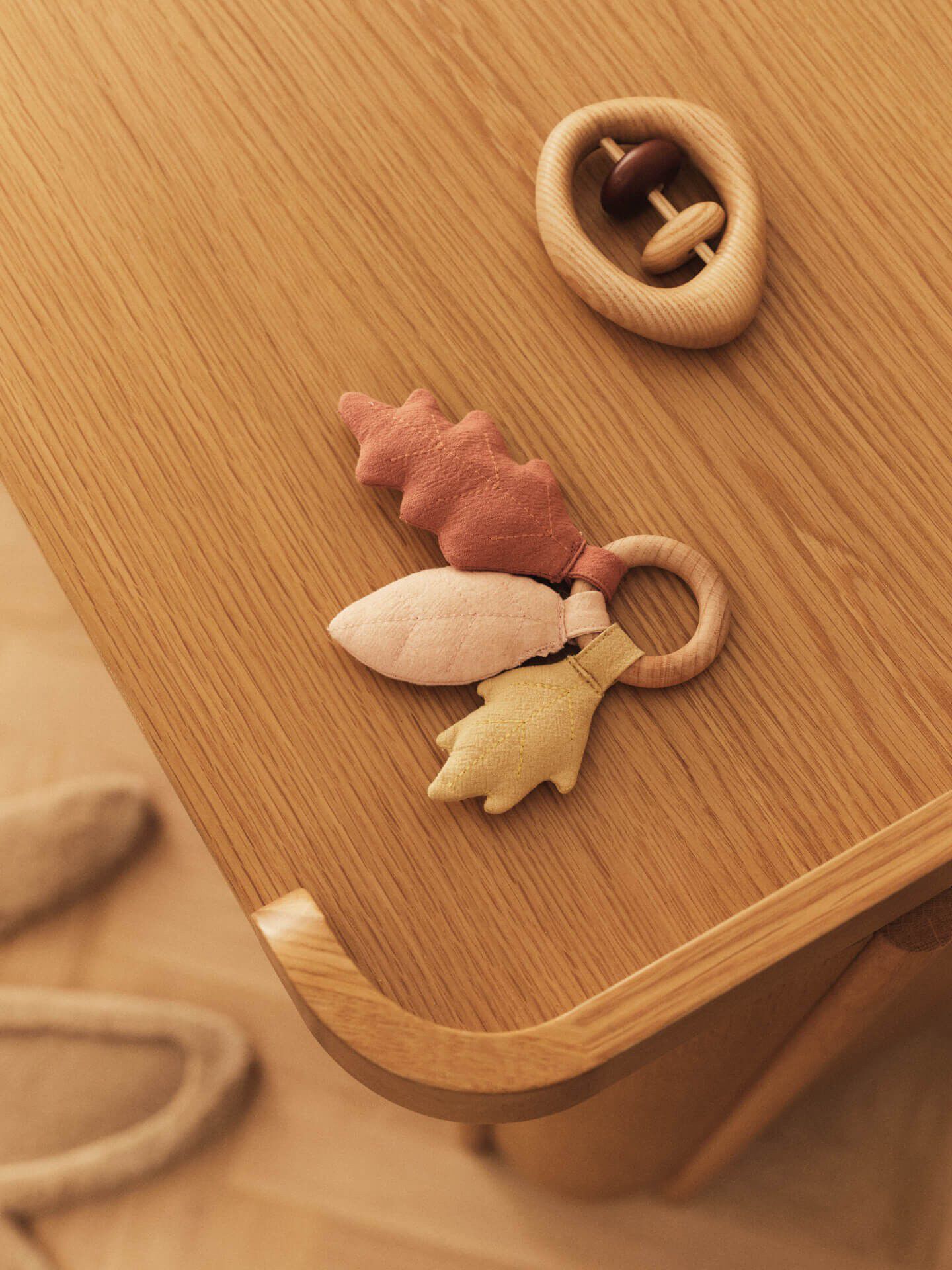 Leaf Rattle - Rose