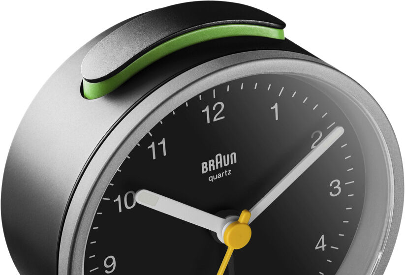 ANALOG V&Auml;CKARKLOCKA