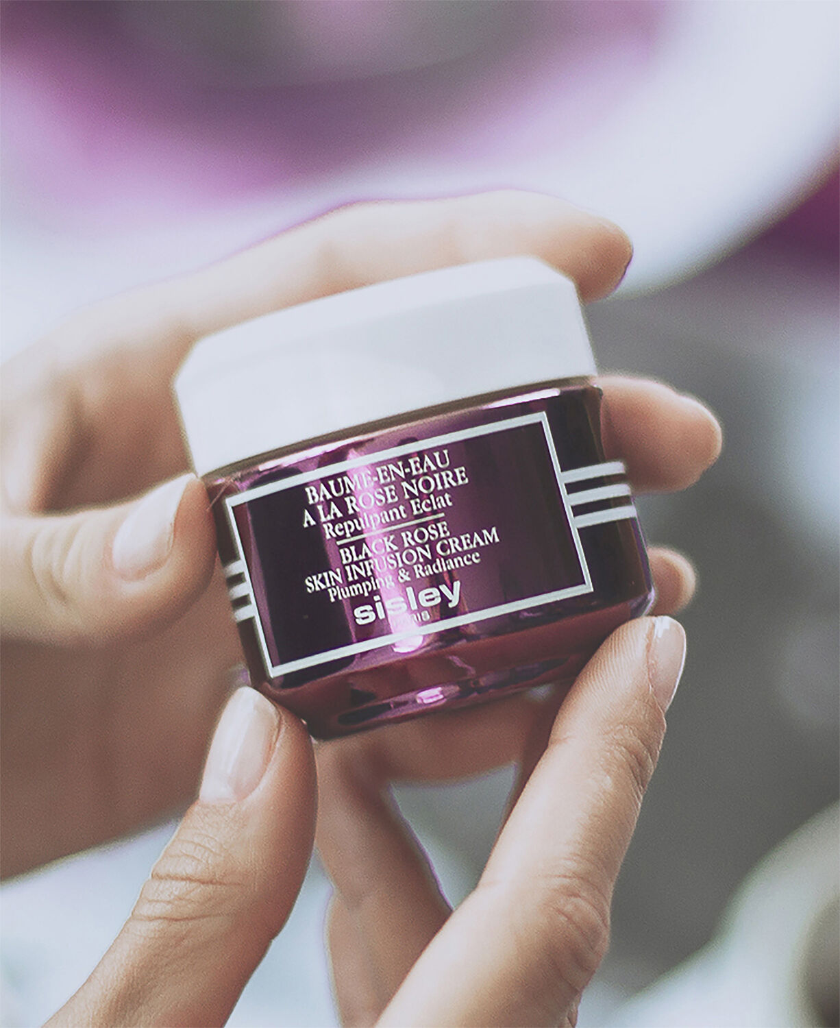 Baume en Eau &agrave; la Rose Noire / Black Rose Skin Infusion Cream