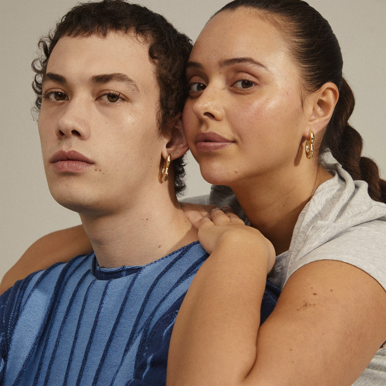 LOULIA recycled wavy earrings gold-plated