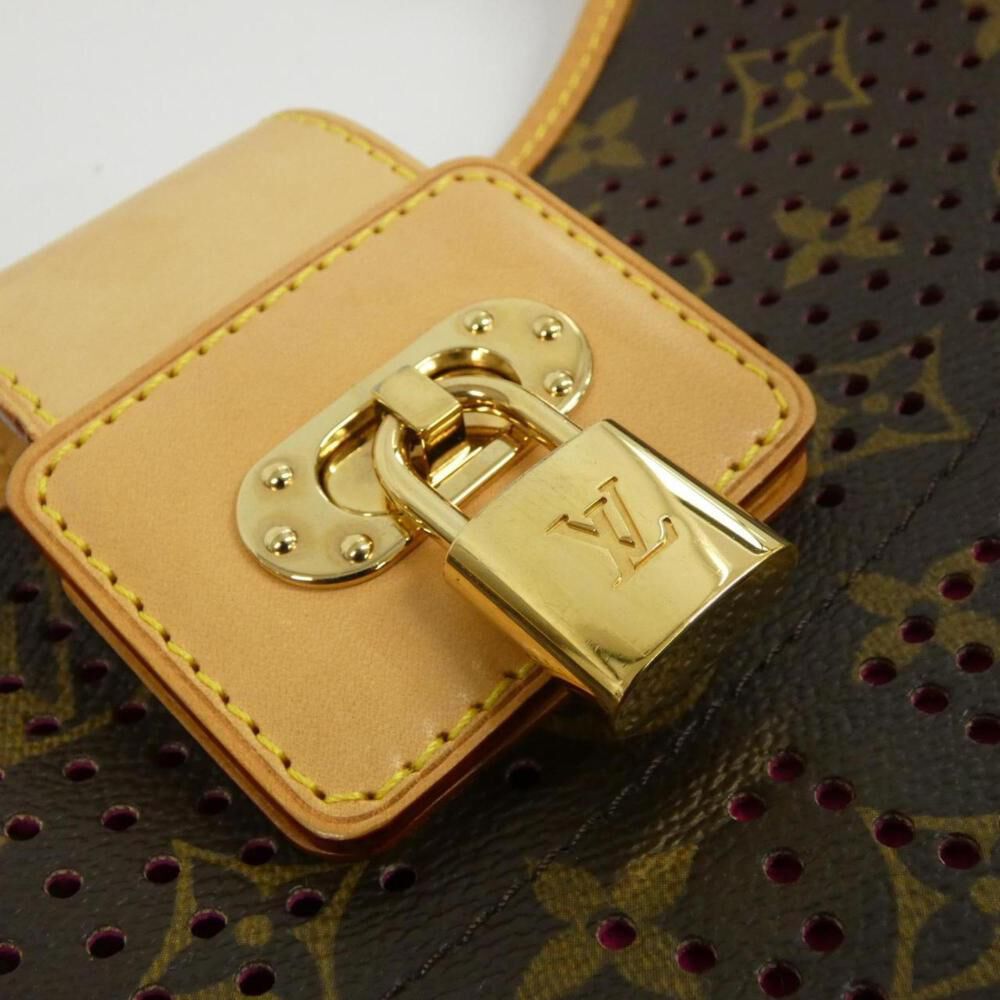 Louis Vuitton Shoulder Bags