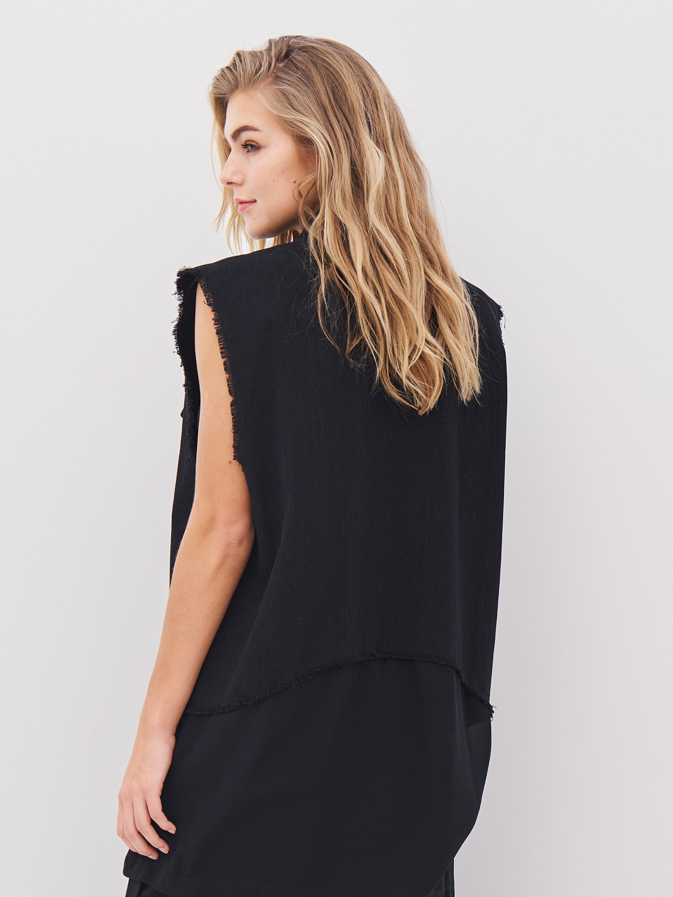 Anina Vest