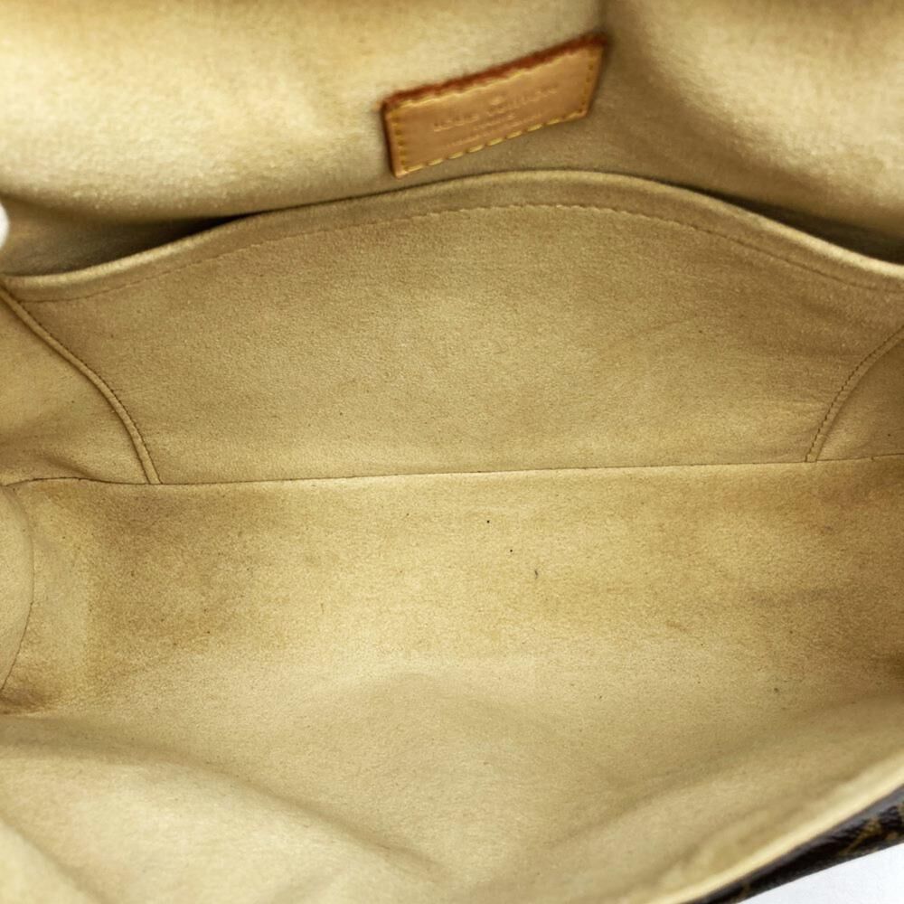 Louis Vuitton Shoulder Bags