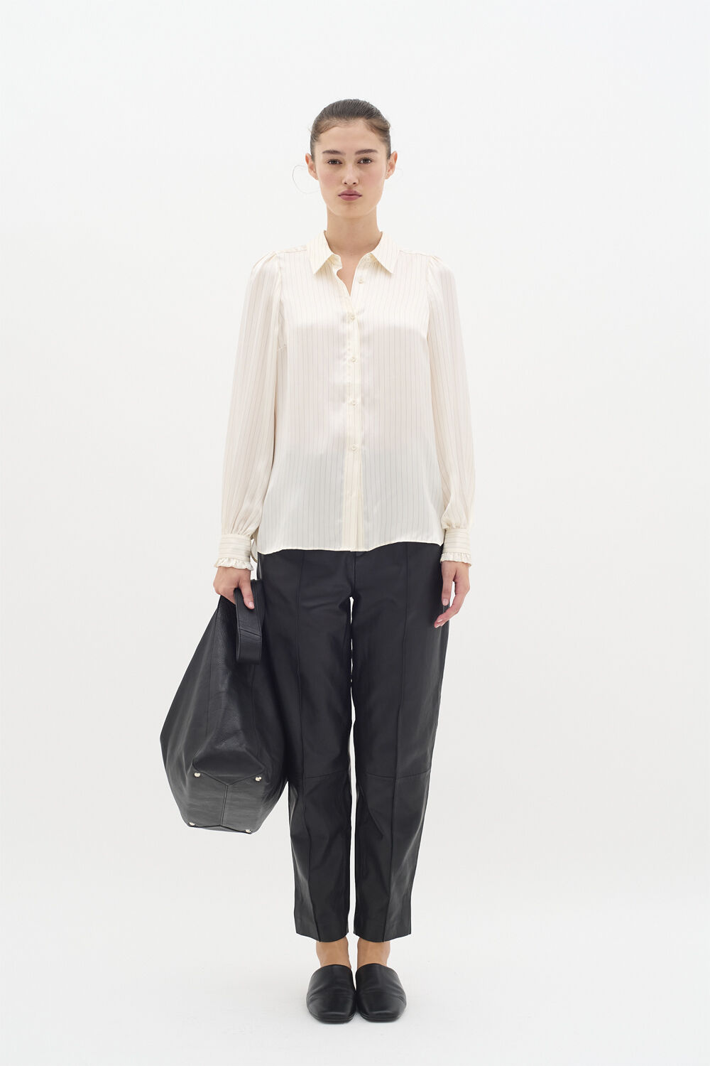 LarinaIW Shirt Premium