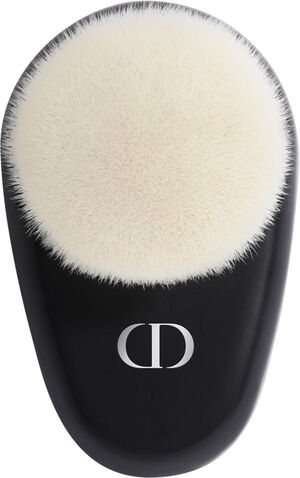 Backstage Face Brush
