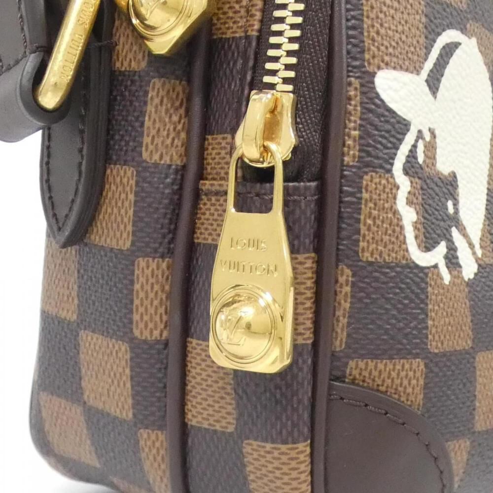 Louis Vuitton Shoulder Bags
