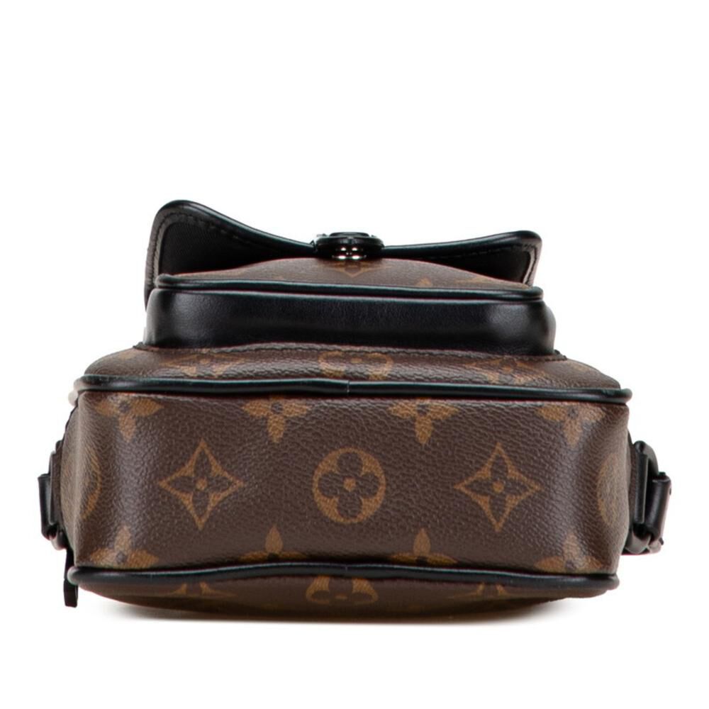 Louis Vuitton Shoulder Bags