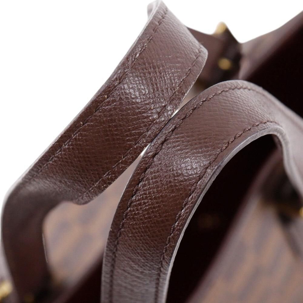 Louis Vuitton Marais